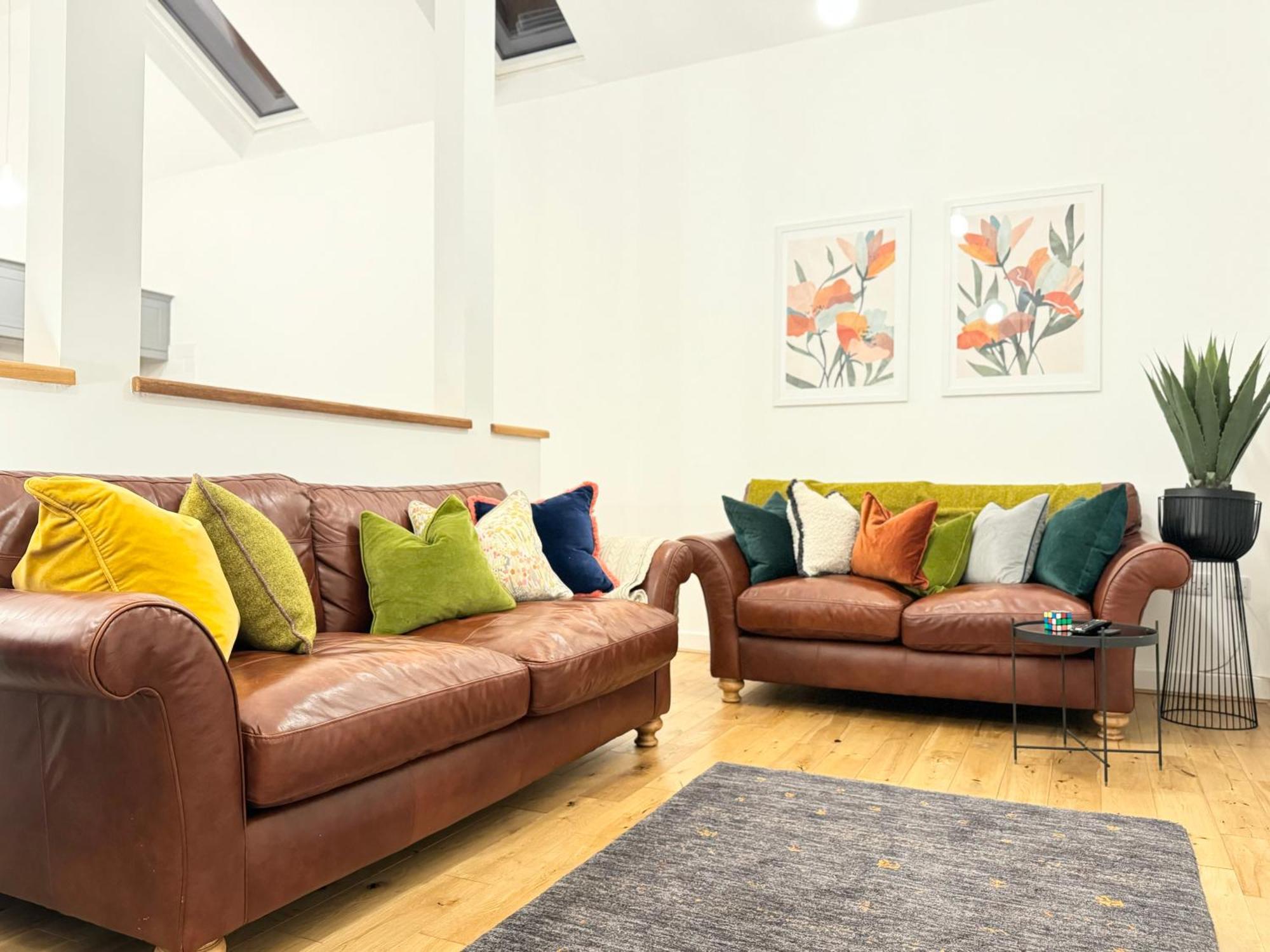 The Barn In The Courtyard Aparthotel Ulverston Bagian luar foto