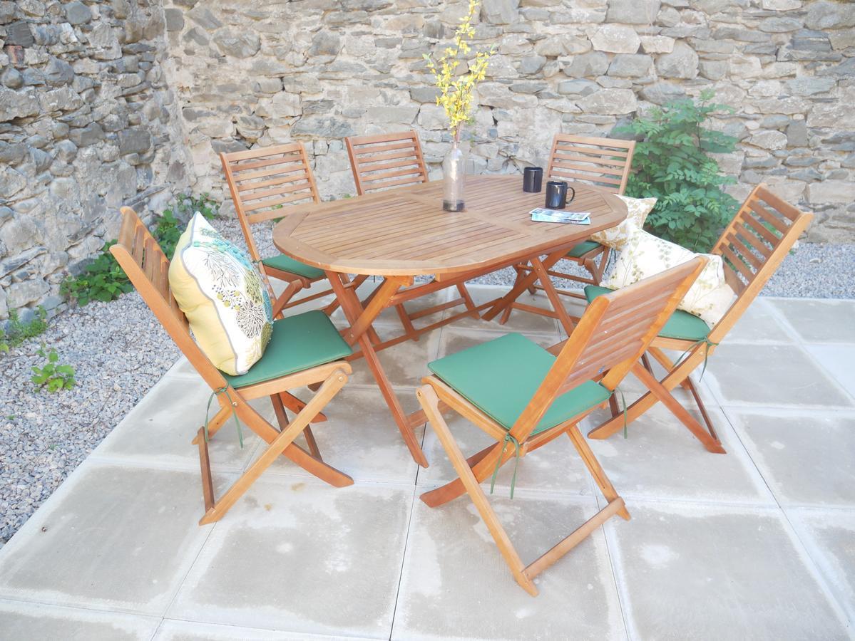 The Barn In The Courtyard Aparthotel Ulverston Bagian luar foto